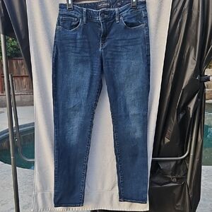 Lucky Brand Blue Denim Lolita Skinny Jeans with Leather Patch. Size 8/29